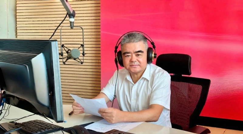 市局主要領(lǐng)導(dǎo)走入民情熱線